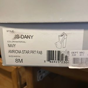 Jessica Simpson American star pet fab